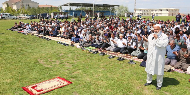 Battalgazi’de Yapılan Yağmur Duasına Vatandaşlar Yoğun Katılım Sağladı