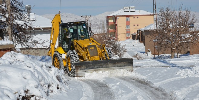 BATTALGAZİ İLÇESİNDE TÜM MAHALLE YOLLARI ULAŞIMA AÇILDI