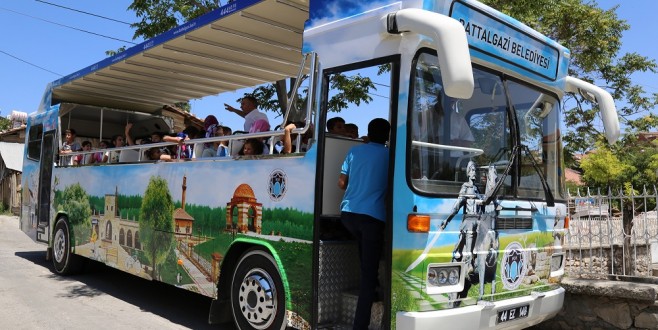 Battalgazi İlçesini 100 Binin Üzerinde Turist Ziyaret Etti