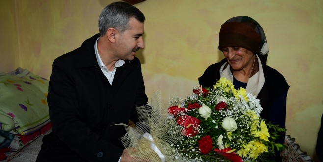 Büyüklerimiz Toplumsal Hayatımızın En Kıymetli Hazineleridir