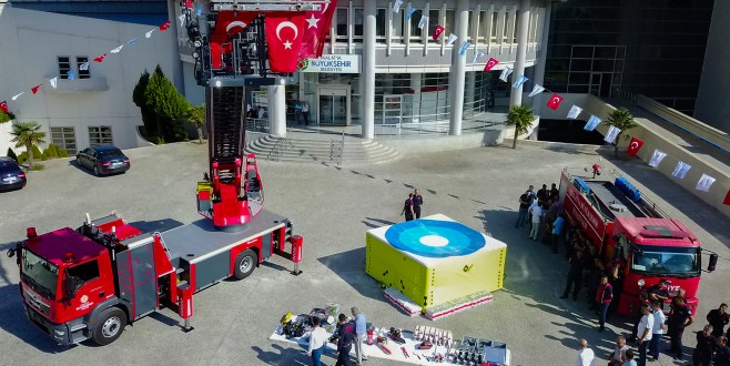 Büyükşehir Belediyesinden İtfaiye Dairesine Modern İtfaiye Aracı