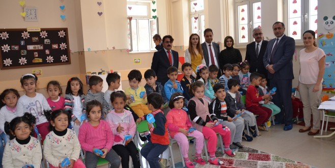 Büyükşehir’den 10 Bin Çocuğa Diş Sağlığı Seti Hediyesi