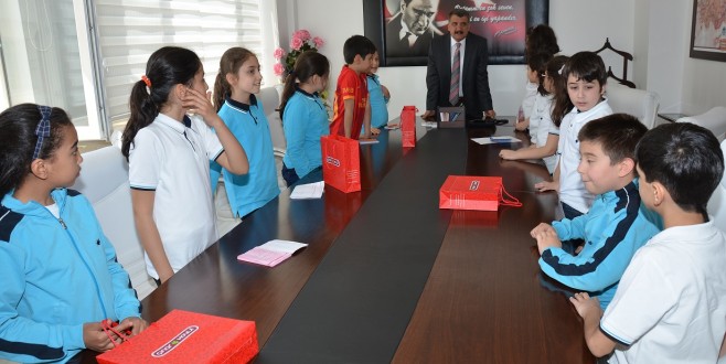 ÇINAR KOLEJİ ÖĞRENCİLERİNDEN GÜRKAN'A ZİYARET