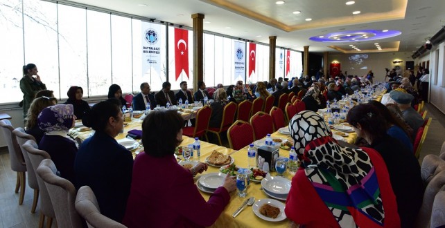 ‘Çınarlarımızın Gölgesinde’ Adlı Etkinlik Yoğun İlgi Gördü
