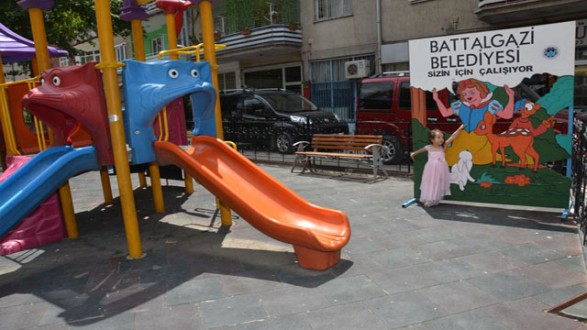 ÇOCUKLAR, ÇİZGİ ROMAN KAHRAMANLARINA KAVUŞUYOR