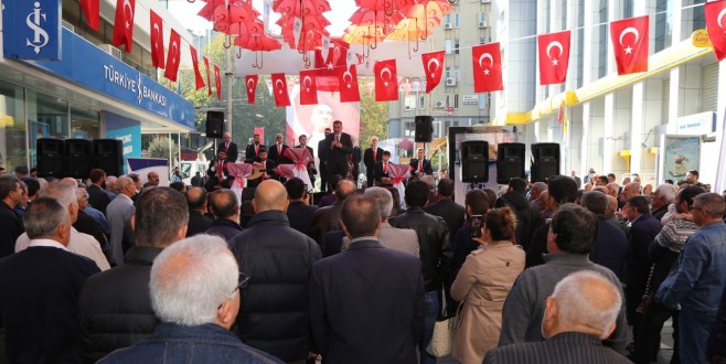 Cumhuriyet Bayramı Konserine Yoğun İlgi Gösterildi