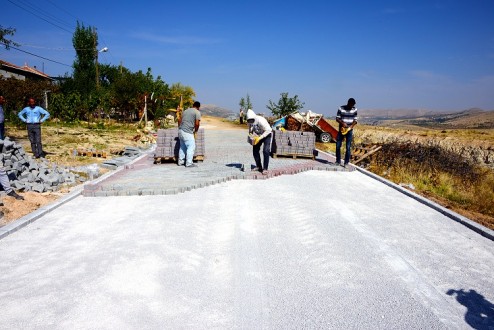 DEVELİ VE FATİH MAHALLELERİNİN YOL SORUNU ÇÖZÜLDÜ