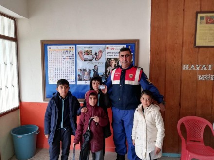 Doğanşehir Jandarma Trafik Timi, Öğrencilere Eğitim Verdi