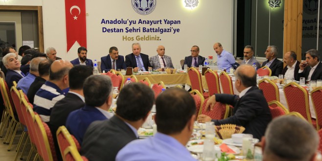 Duran ve Gürkan, Birim Müdürleri İle İftarda Bir Araya Geldi