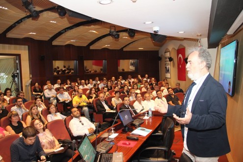 EİBi’nin eğitim programları 6 ayda 10 bin saati aştı