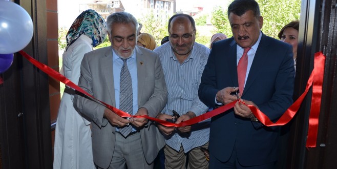 EL EMEĞİ, GÖZ NURU ÇALIŞMALAR SERGİLENDİ
