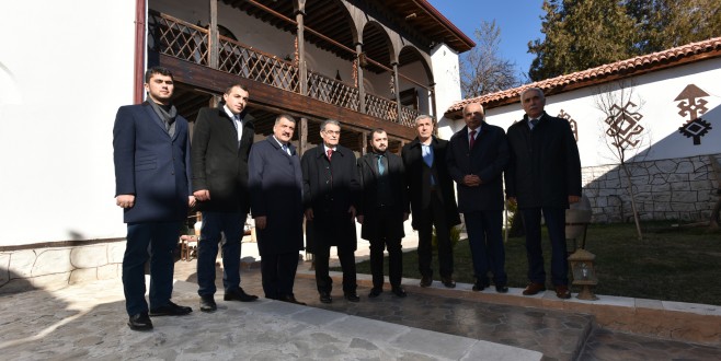 Eski Tarım Ve Köyişleri Bakanı Güçlü, Battalgazi’yi Gezdi