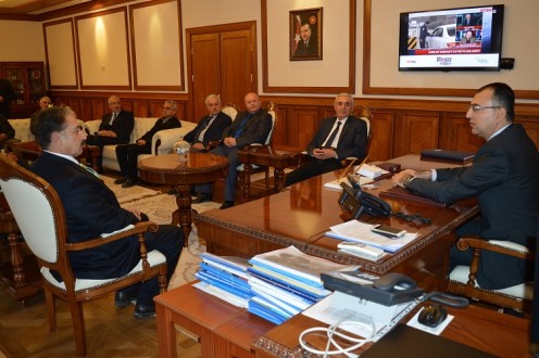 Esnaf camiasından Vali Toprak’a taziye ziyareti