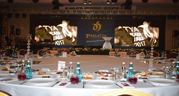 Film Festivaline Reyhan Renk Kattı