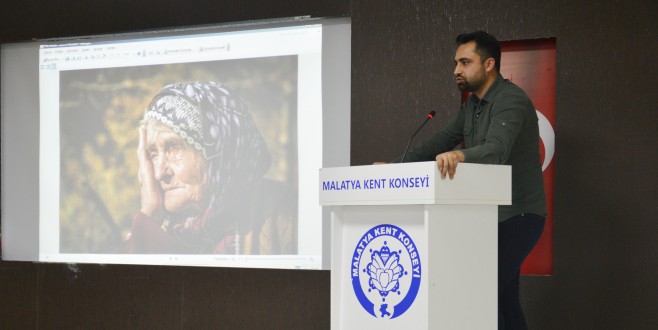 Fotoğraf Severler 'Yaşamdan Kesitler' Konferansında Buluştu