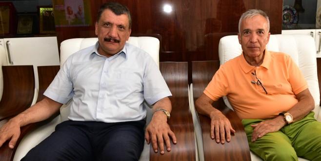 Gazeteci Yazar Donat, Başkan Gürkan’ı Ziyaret Etti