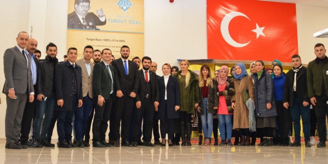 Gençler'den Rektör Karabuluta Ziyaret