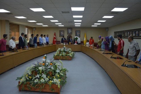 GENÇLİK KONSEYİNDEN KIZILAYA ZİYARET