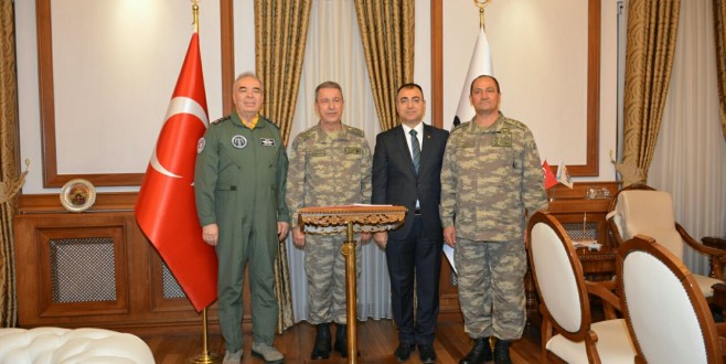 Genelkurmay Başkanı Orgeneral Akar Ve Hava Kuvvetleri Komutanı Orgeneral Ünal Vali Toprak'ı Ziyaret Ettiler