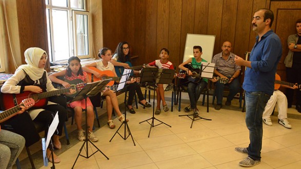 Gitar Ve Bağlama Kursuna Katılan Öğrencilere Başarı Belgeleri Verildi