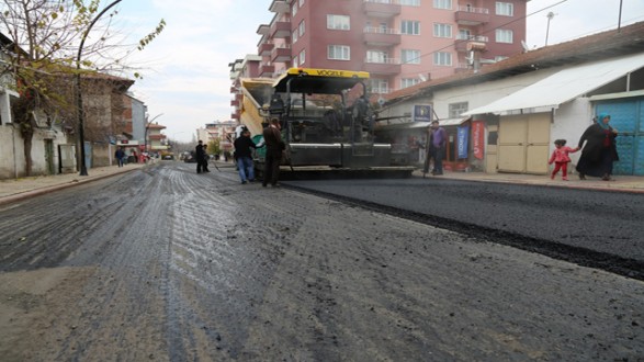 GÜRKAN, “CADDELERİMİZİ, ÇAĞDAŞ VE MODERN HALE GETİRECEĞİZ”