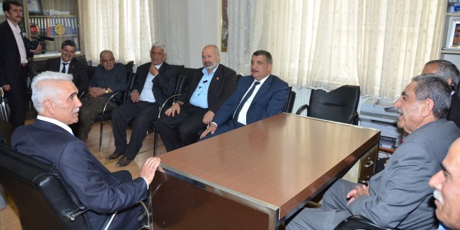 GÜRKAN'DAN MUHTARLAR DERNEĞİ'NE ZİYARET.