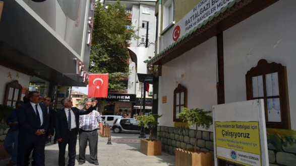 GÜRKAN, “HER YERDE BATTALGAZİ BELEDİYESİ’NİN ÇALIŞMALARI VAR”