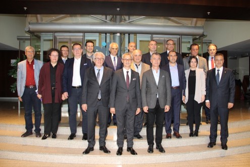 İhracatçı gündemin ekonomi olmasını istiyor