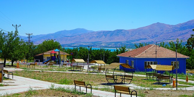 İLÇELER, BÜYÜKŞEHİRLE KALKINIYOR