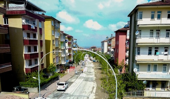 İnderesi Caddesi De Yenileniyor