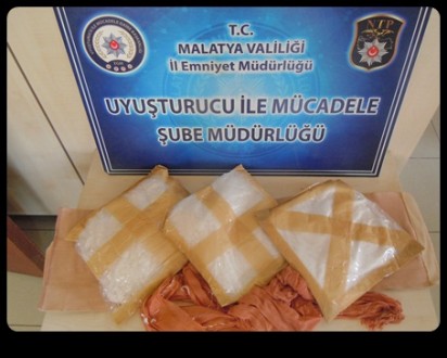 İran Uyruklu Şahsın Üzerinden Uyuşturucu Maddesi Çıktı