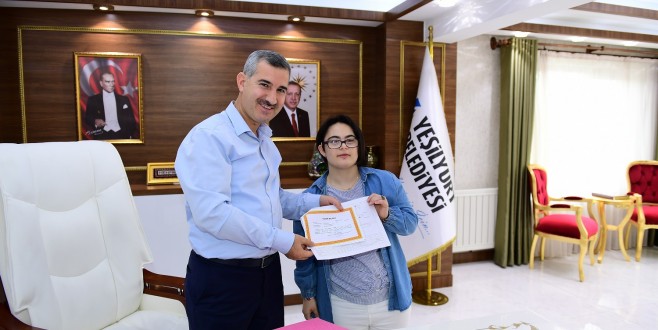 İrem Vardı, Çalışkanlığıyla Göz Doldurdu