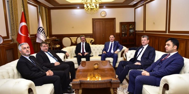 Kamu Başdenetçisi Şeref Malkoç, Vali Aydın Baruş’u Ziyaret Etti