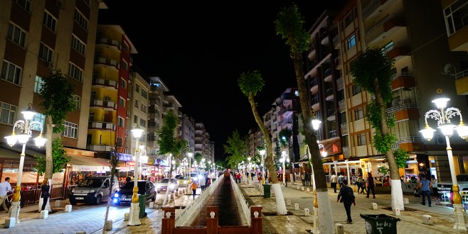 Kanalboyu 18:00-24:00 Saatleri Arasında Araç Trafiğine Kapatılıyor
