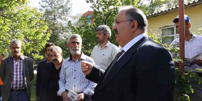 KENDİ ÇIKARLARLARI İÇİN HERŞEYE PARA BULUNUR...