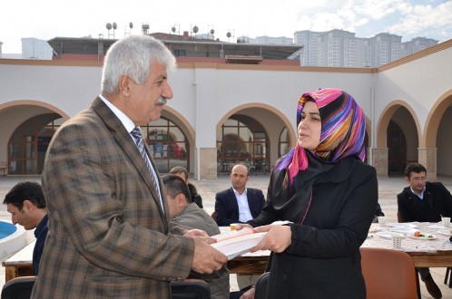 KERNEK KÜLLİYESİ’NDE ÖĞRETMENLER GÜNÜ KUTLAMASI