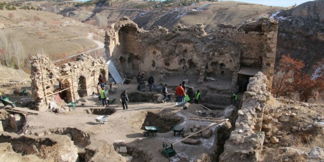 Kızıl Kilise’de 1851 Tarihli Kitabeye Ulaşıldı