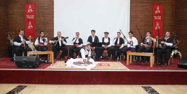 Kürsübaşı Akşamları Devam Ediyor