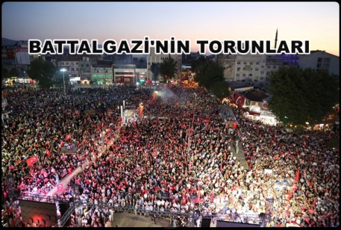 Malatya’da Demokrasi ve Şehitlere Saygı Mitingi