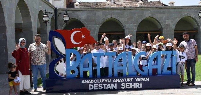 Malatya Kent Konseyi Mardinli Çocukları Malatya'da Misafir Etti