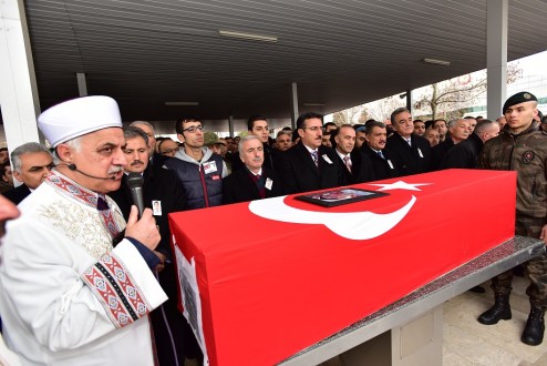 MALATYA ŞEHİDİNİ DUALARLA UĞURLADI