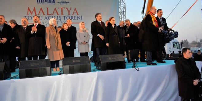 Malatyalılar Cumhurbaşkanını Büyük Bir Coşku İle Karşıladı