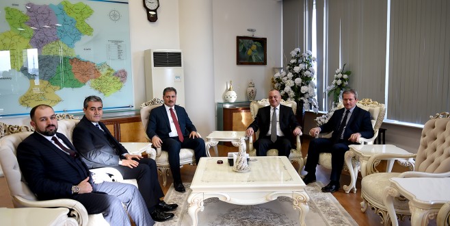 MANİSA, TRAMBÜSÜ İNCELİYOR