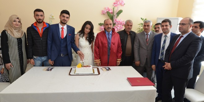 Merve, üç mutluluğu aynı anda yaşadı