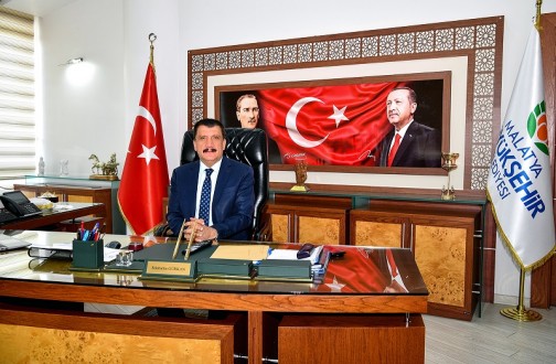Mevlid Kandili İslam Alemine Hayırlar Getirsin