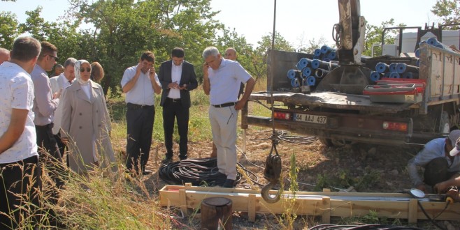 Milletvekili Çalık Ve Başkan Gürkan, Karabağlar Mahallesi Sakinlerini Dinledi