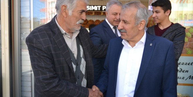Milletvekilleri referandum çalışmalarını sürdürüyor