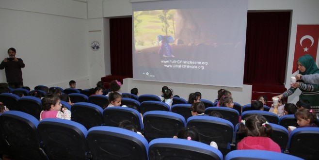 Miniklerin Sinema Keyfi Sürüyor