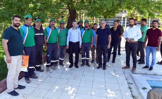 Mutlu ve Huzurlu Bir Bayram Temenni Ediyorum
