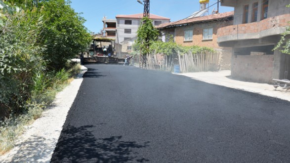 ORDUZU’DA 3 KM’LİK YOL ASFALTLANIYOR